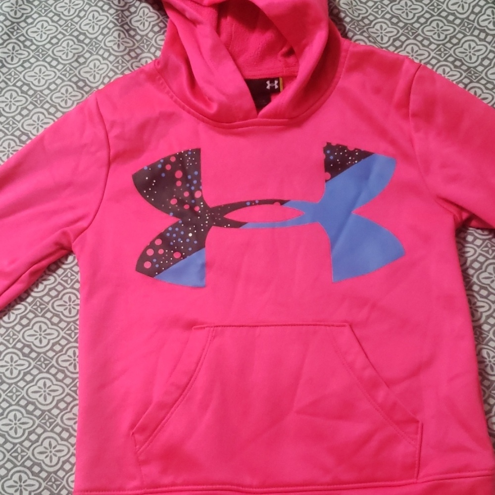 Pullover hoodie